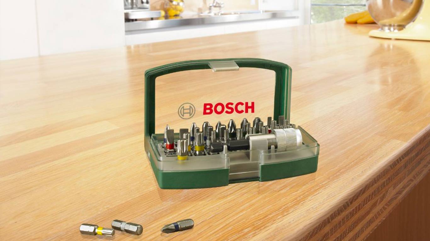 Bosch Boîtier d'embouts de vissage courts avec code couleur 31 pièces et 1 porte-embout 2607017063 Bosch Boîtier d'embouts de vissage courts avec code couleur 31 pièces et 1 porte-embout 2607017063