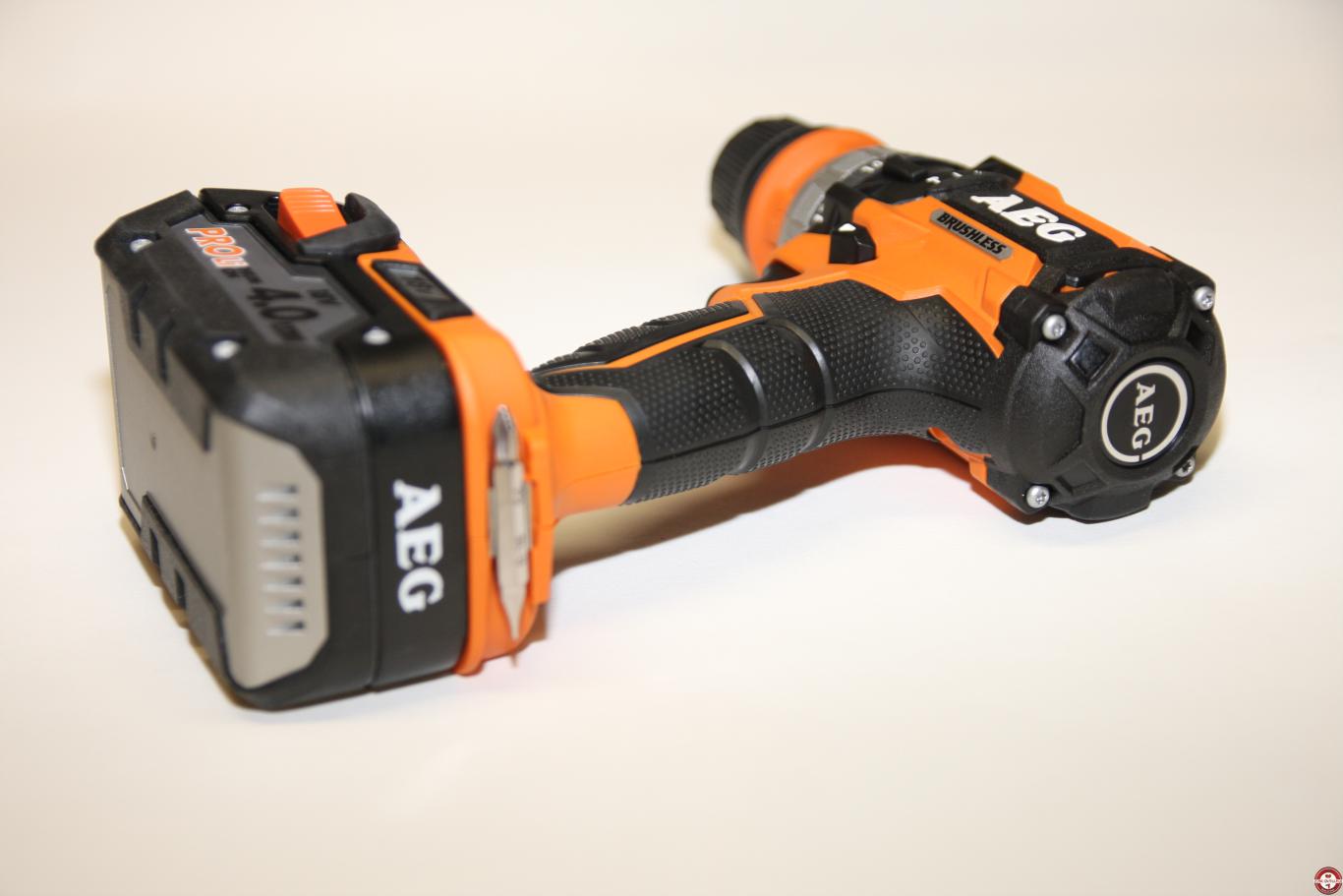 Perceuse visseuse à percussion AEG BSB18CBL Perceuse visseuse à percussion AEG BSB18CBL