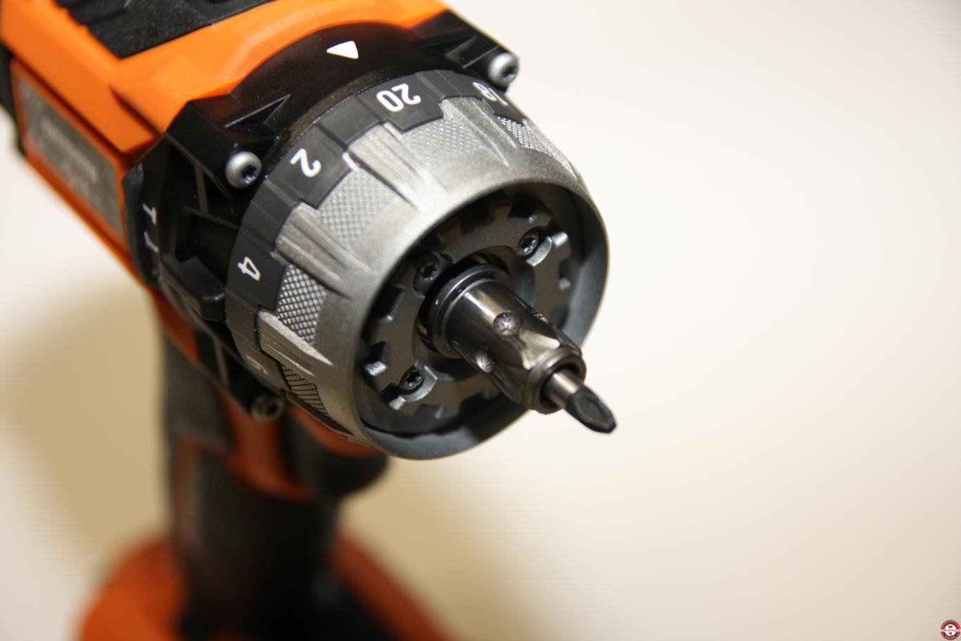 Perceuse visseuse à percussion AEG BSB18CBL Perceuse visseuse à percussion AEG BSB18CBL