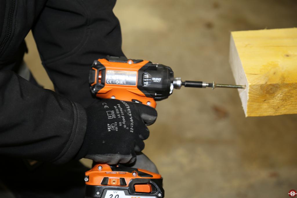 Visseuse à chocs AEG BSS18OP Visseuse à chocs AEG BSS18OP