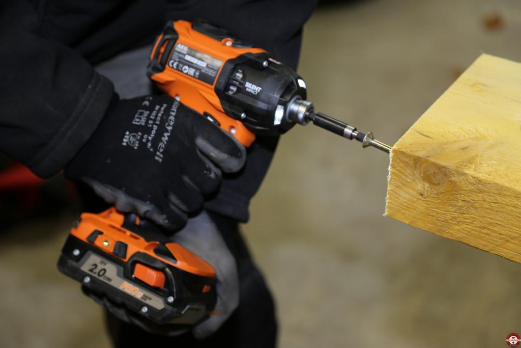 Visseuse à chocs AEG BSS18OP Visseuse à chocs AEG BSS18OP