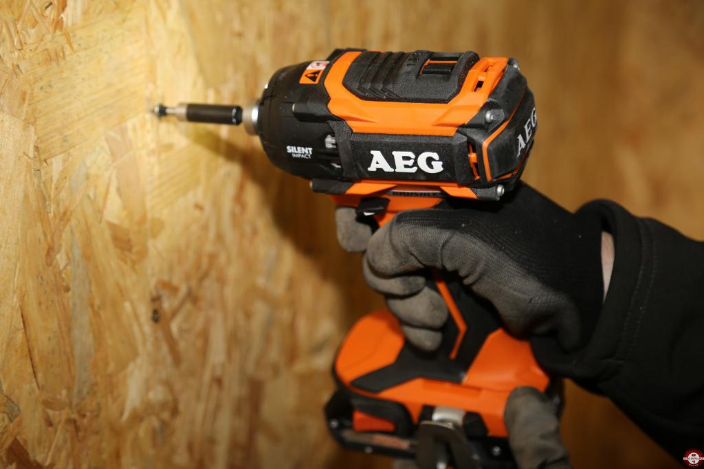 Visseuse à chocs AEG BSS18OP Visseuse à chocs AEG BSS18OP