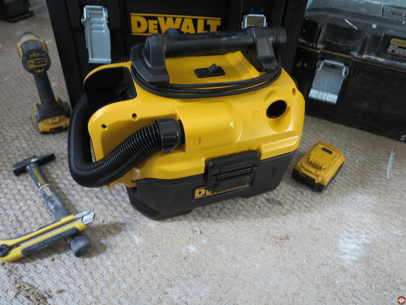 Aspirateur autonome hybride DEWALT DCV582 Aspirateur autonome hybride DEWALT DCV582