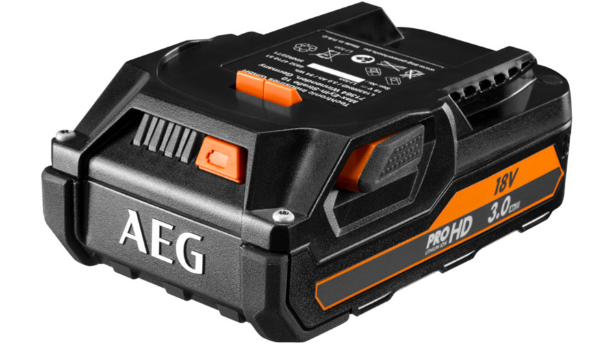 Test complet : Batterie 18 V AEG 3,0 Ah L1830RHD Test complet : Batterie 18 V AEG 3,0 Ah L1830RHD