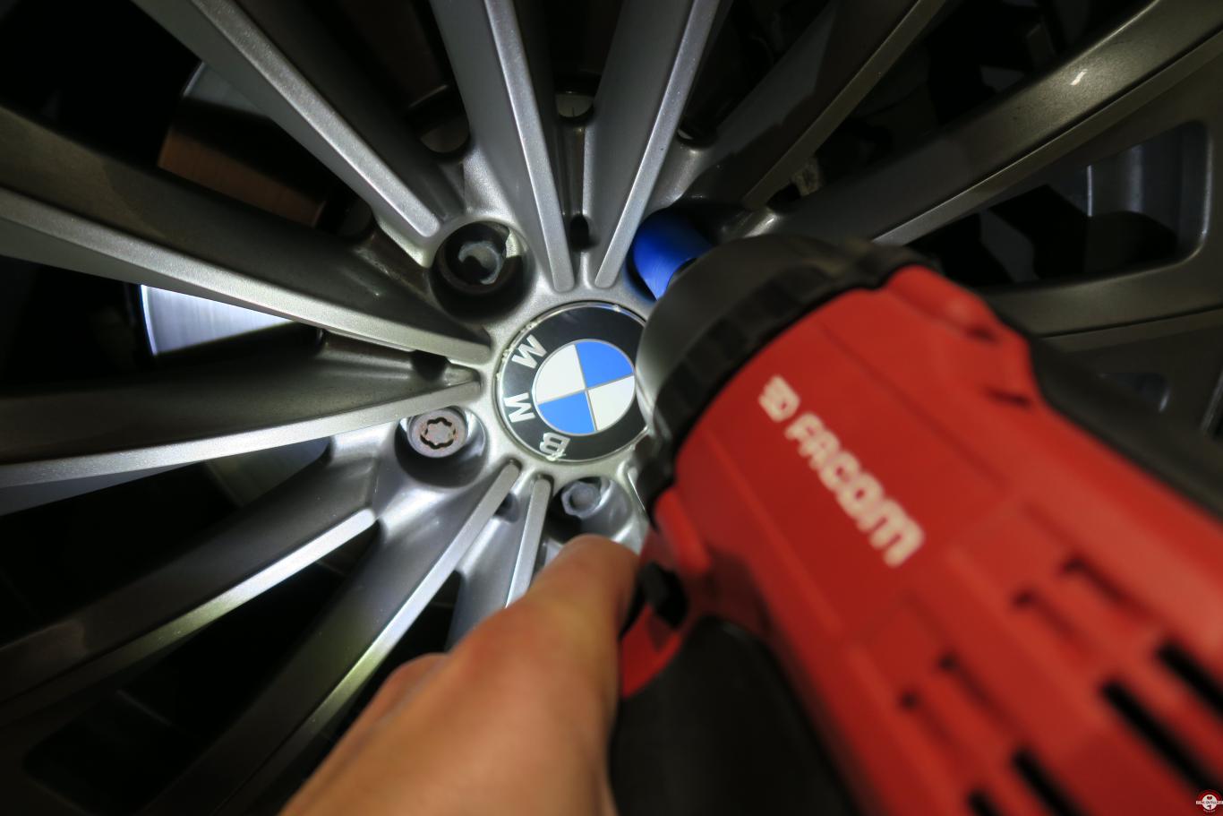 Test de la boulonneuse à chocs Facom CL3.C18S Test de la boulonneuse à chocs Facom CL3.C18S