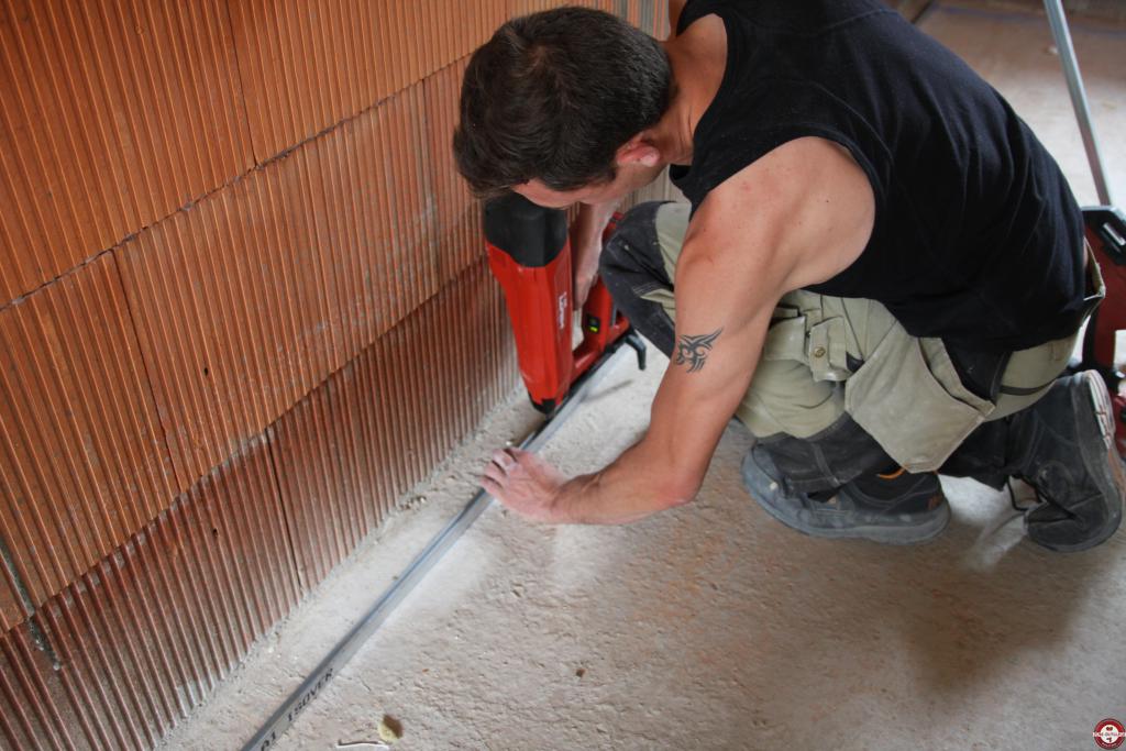 Cloueur sans fil Hilti BX 3-ME © Benjamin Leharivel - Zone Outillage Cloueur sans fil Hilti BX 3-ME © Benjamin Leharivel - Zone Outillage