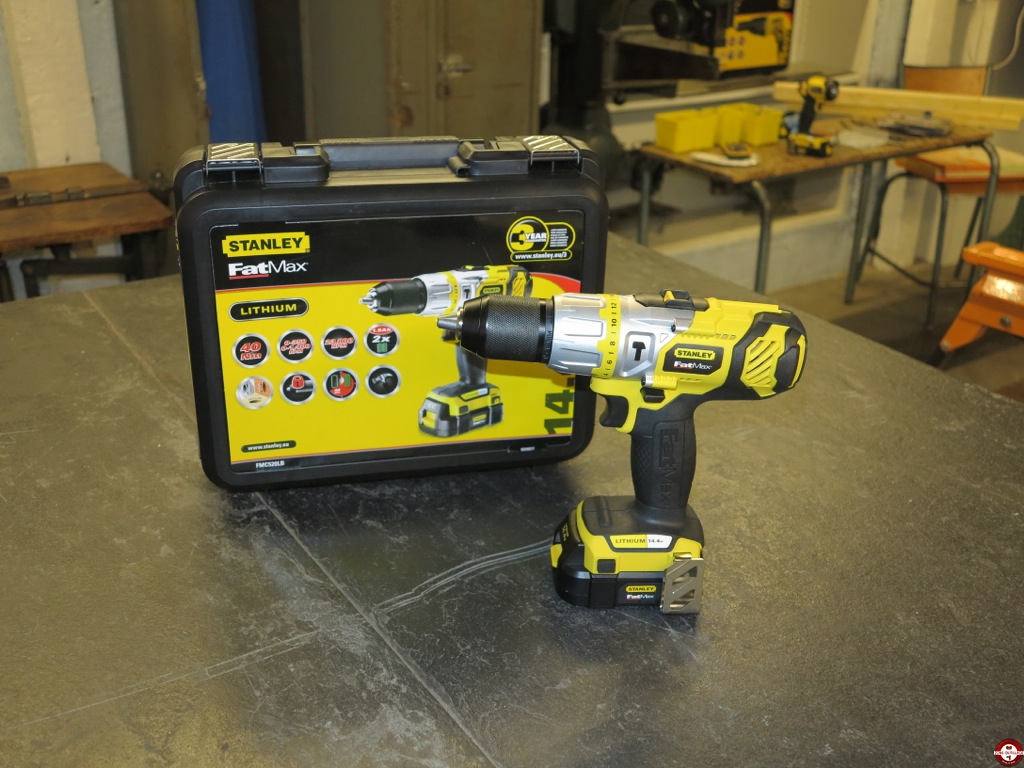 Perceuse-visseuse à percussion sans fil FMC520LB Stanley Fatmax