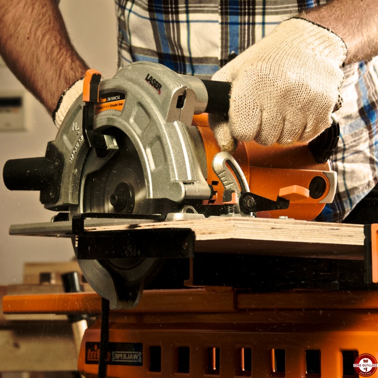 Scie circulaire filaire TA184CSL Triton