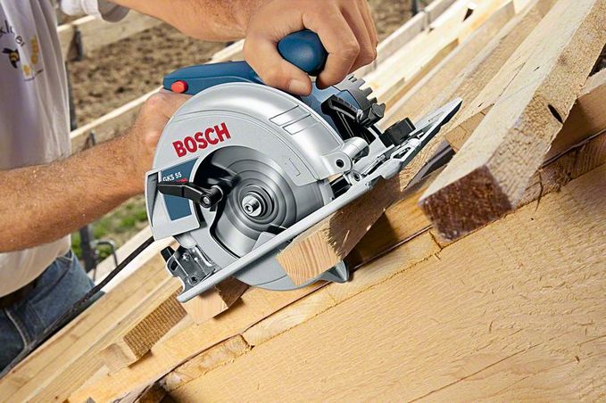 Scie circulaire filaire GKS 55 Bosch professional