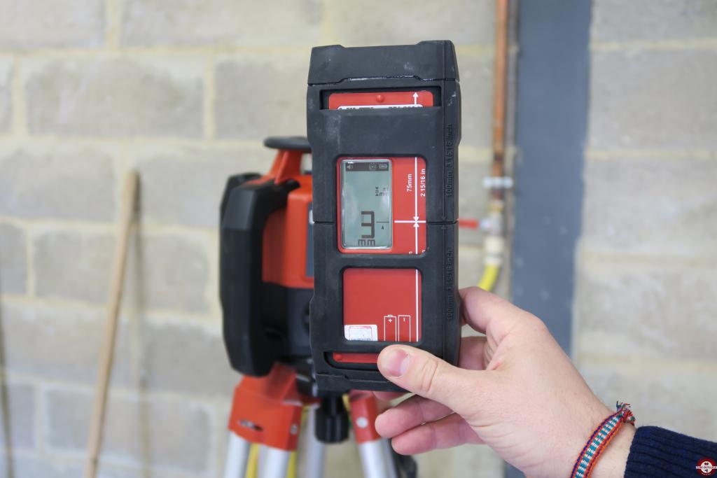 Laser rotatif HILTI PR 300-HV2S © Benjamin Leharivel - Zone Outillage Laser rotatif HILTI PR 300-HV2S © Benjamin Leharivel - Zone Outillage