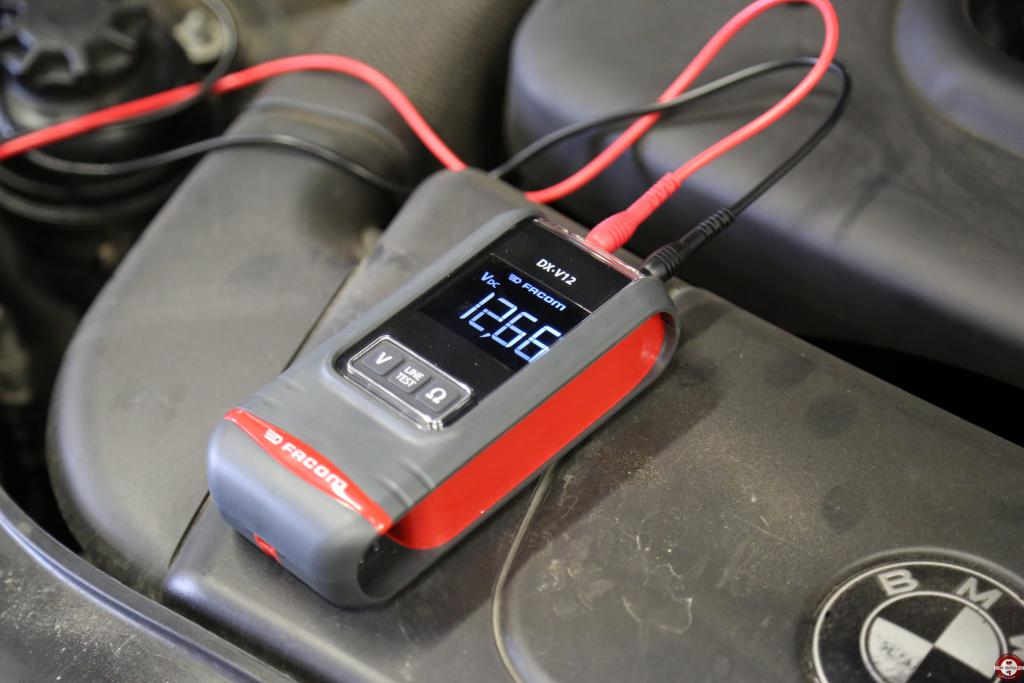 Multimètre Facom l'autometer DX.V12 © Benjamin Leharivel - Zone Outillage Multimètre Facom l'autometer DX.V12 © Benjamin Leharivel - Zone Outillage