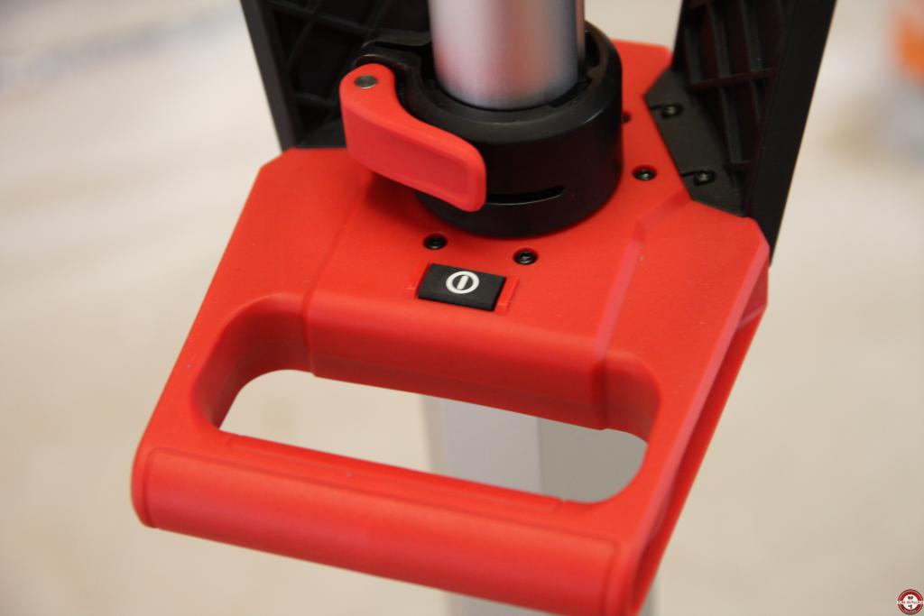 Projecteur de chantier M18 SAL-502B Trueview Milwaukee © Benjamin Leharivel - Zone Outillage Projecteur de chantier M18 SAL-502B Trueview Milwaukee © Benjamin Leharivel - Zone Outillage