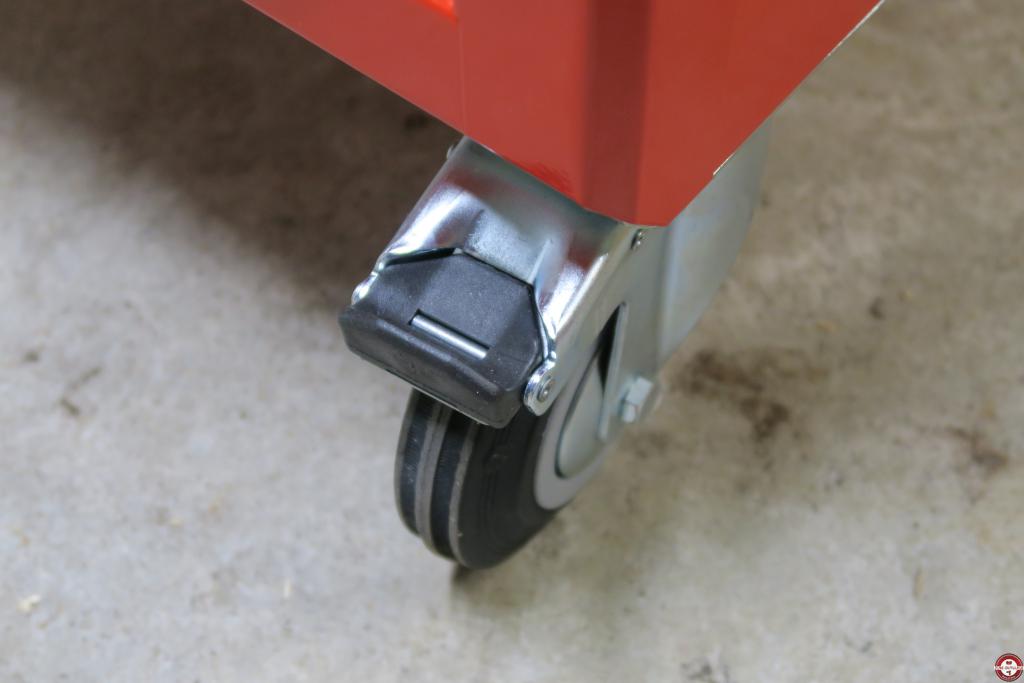 Servante FACOM ROLL.6M3 © Benjamin Leharivel - Zone Outillage Servante FACOM ROLL.6M3 © Benjamin Leharivel - Zone Outillage