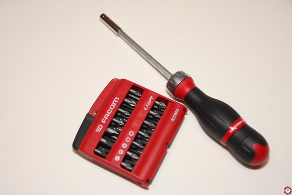 Tournevis 3 en 1 Facom ACL.2A2PB © Benjamin Leharivel - Zone Outillage Tournevis 3 en 1 Facom ACL.2A2PB © Benjamin Leharivel - Zone Outillage