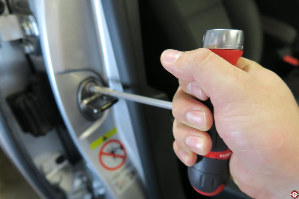 Tournevis 3 en 1 Facom ACL.2A2PB © Benjamin Leharivel - Zone Outillage Tournevis 3 en 1 Facom ACL.2A2PB © Benjamin Leharivel - Zone Outillage