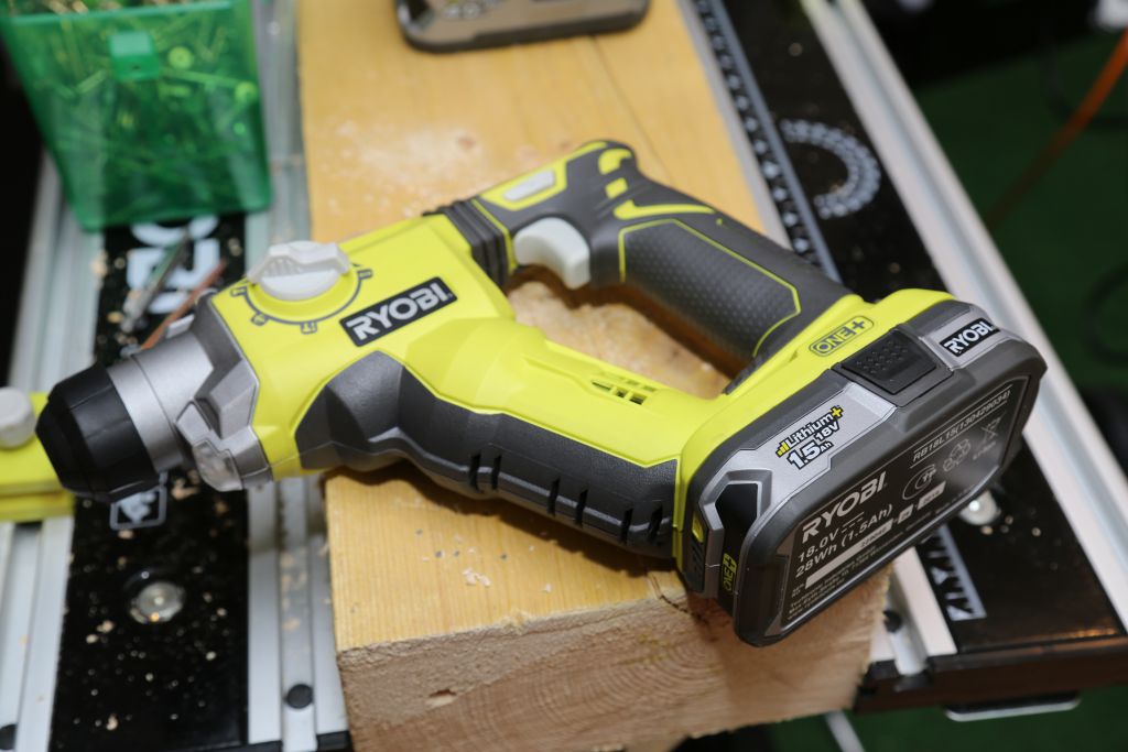 Ryobi r18sds двигатель