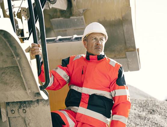 CEPOVETT, leader sur le marché du vêtement professionnel en Europe CEPOVETT, leader sur le marché du vêtement professionnel en Europe