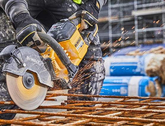 DCS690 : la nouvelle découpeuse à disque sur batterie 54 V DEWALT DCS690 : la nouvelle découpeuse à disque sur batterie 54 V DEWALT