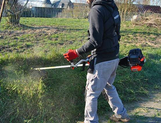 débroussailleuse thermique 2 en 1 multifonction FX-PS152 FUXTEC débroussailleuse thermique 2 en 1 multifonction FX-PS152 FUXTEC