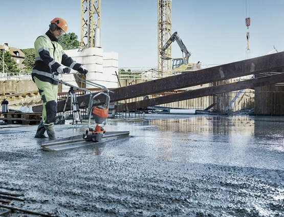 règle vibrante sur batterie BV 30i Husqvarna règle vibrante sur batterie BV 30i Husqvarna