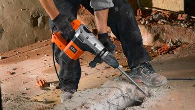 Test du marteau piqueur AEG MH7E Test du marteau piqueur AEG MH7E