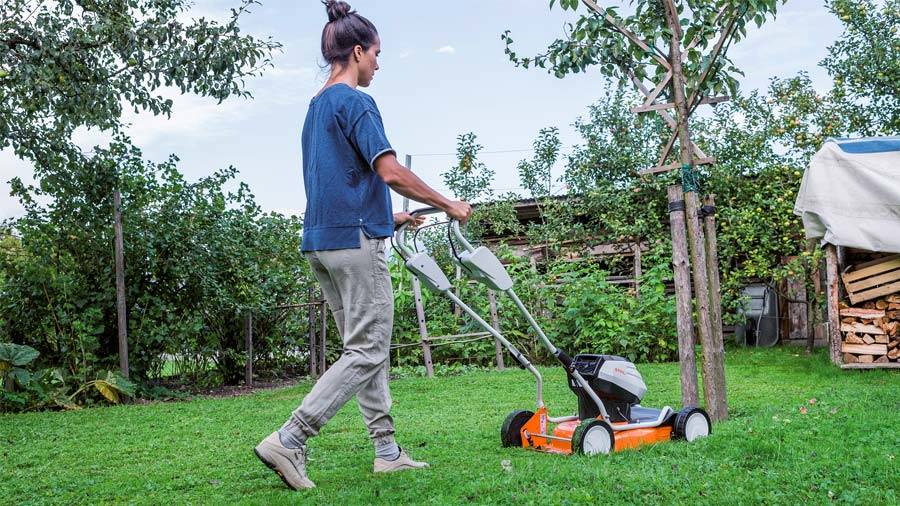 Tondeuse sur batterie mulching STIHL RMA 2 RT