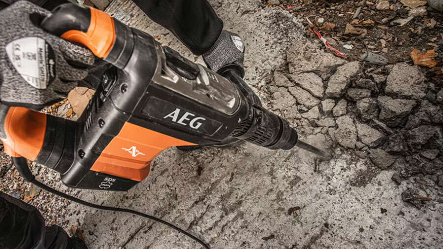 Perforateurs filaires SDS Max SMRH12K et SMRH9K AEG Perforateurs filaires SDS Max SMRH12K et SMRH9K AEG