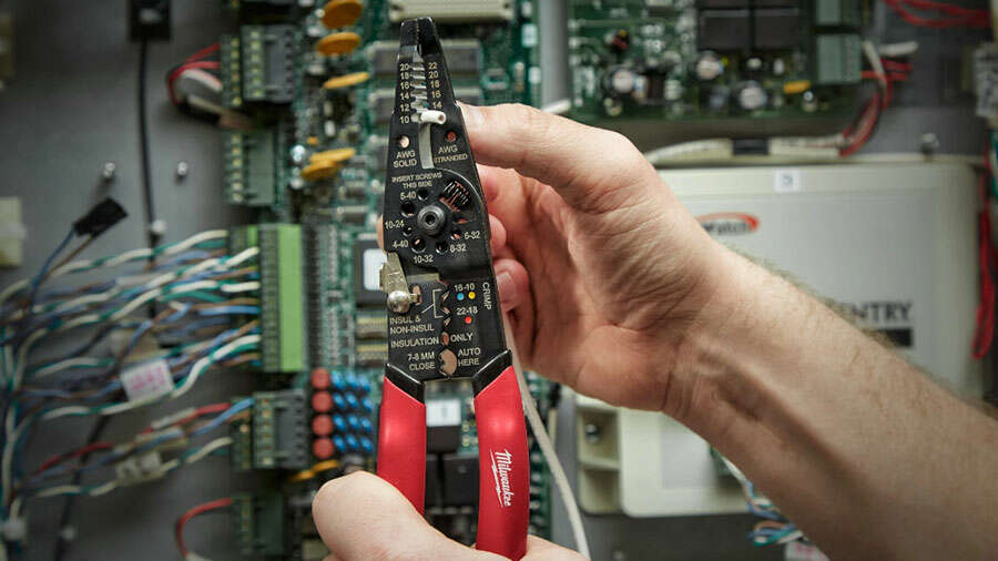 nouveaux outils à main Milwaukee dédiés aux électriciens