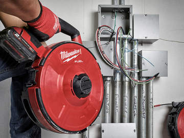 Milwaukee présente le premier tir fil professionnel M18 FPFT