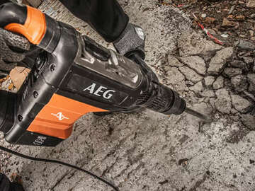 Perforateurs filaires SDS Max SMRH12K et SMRH9K AEG 