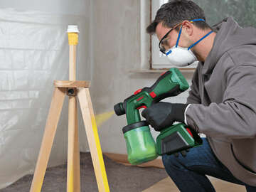 pistolets à peinture sans fil UniversalSpray 18V-300 et AdvancedSpray 18V-500 de Bosch