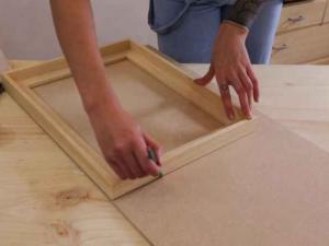 BLACK+DECKER Fabriquer un plateau à partir d'un cadre en bois BLACK+DECKER Fabriquer un plateau à partir d'un cadre en bois