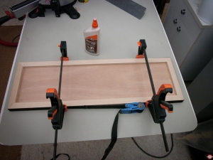 Assemblage du plateau © Zone Outillage Assemblage du plateau © Zone Outillage