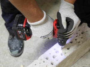 Perceuse-visseuse à percussion Milwaukee M18 BLPD-502C © Benjamin LEHARIVEL - Zone Outillage Perceuse-visseuse à percussion Milwaukee M18 BLPD-502C © Benjamin LEHARIVEL - Zone Outillage