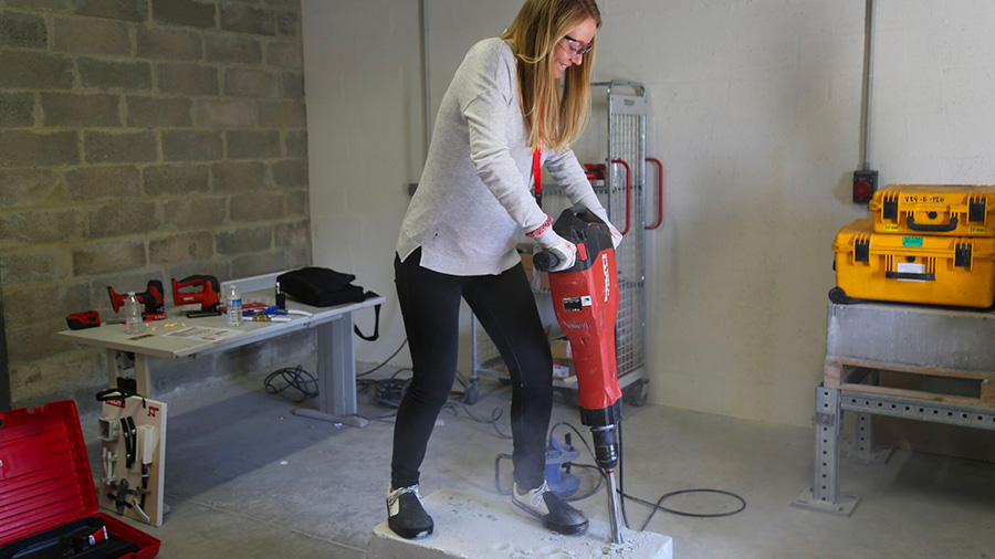 Nouveau perforateur-burineur HILTI TE 2000-AVR Nouveau perforateur-burineur HILTI TE 2000-AVR