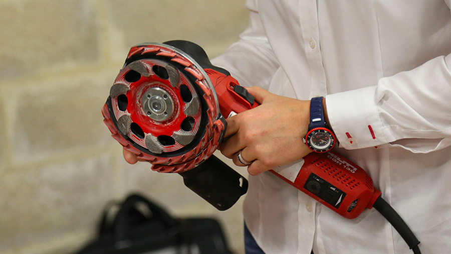 Nouvelle ponceuse diamant électrique HILTI DGH 130 Nouvelle ponceuse diamant électrique HILTI DGH 130