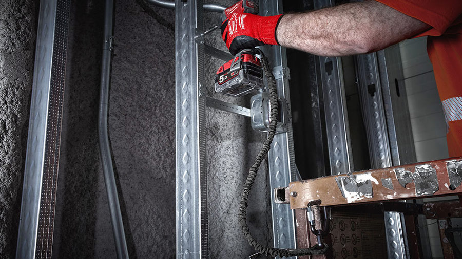 Sécurisez vos outils jusqu'à 6,8 kg avec la nouvelle lanière de sécurité 4932471352 Milwaukee Sécurisez vos outils jusqu'à 6,8 kg avec la nouvelle lanière de sécurité 4932471352 Milwaukee