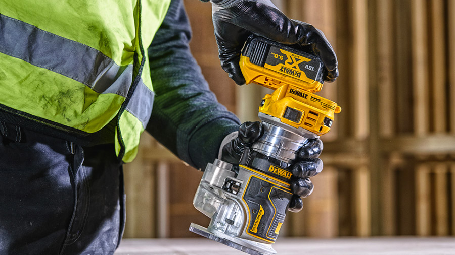 DEWALT présente sa première affleureuse-défonceuse sur batterie XR 18V DEWALT présente sa première affleureuse-défonceuse sur batterie XR 18V