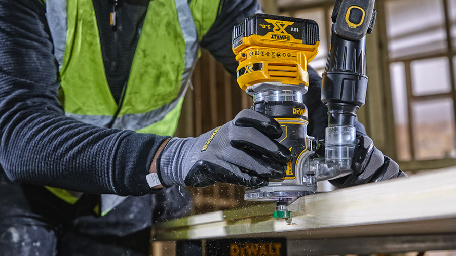 DEWALT présente sa première affleureuse-défonceuse sur batterie XR 18V DEWALT présente sa première affleureuse-défonceuse sur batterie XR 18V