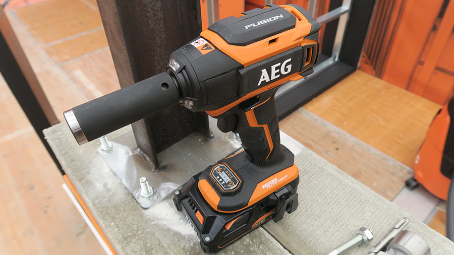 Nouvelle boulonneuse à chocs sur batterie 6 modes BSS18C12ZB6 AEG Nouvelle boulonneuse à chocs sur batterie 6 modes BSS18C12ZB6 AEG