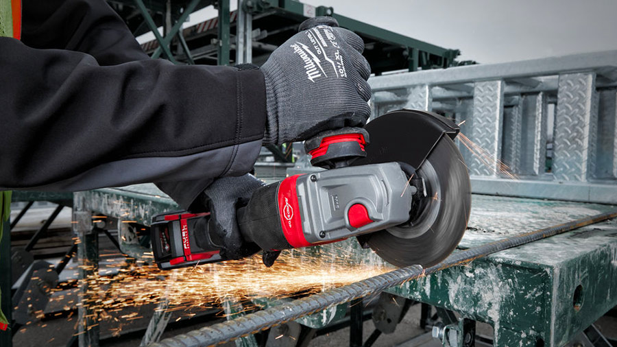 Nouvelle meuleuse d'angle sur batterie Milwaukee M18 FHSAG125XPDB-552X Nouvelle meuleuse d'angle sur batterie Milwaukee M18 FHSAG125XPDB-552X