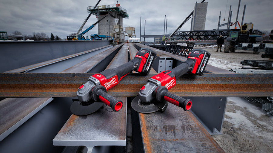 Nouvelle meuleuse d'angle sur batterie Milwaukee M18 FHSAG125XPDB-552X Nouvelle meuleuse d'angle sur batterie Milwaukee M18 FHSAG125XPDB-552X