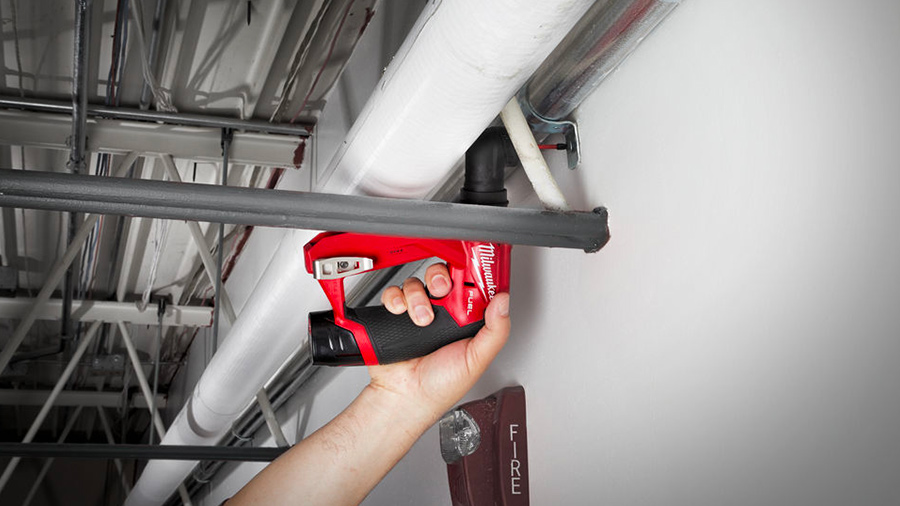 M12 FDDX : une perceuse-visseuse sans-fil à mandrin amovible polyvalente M12 FDDX : une perceuse-visseuse sans-fil à mandrin amovible polyvalente