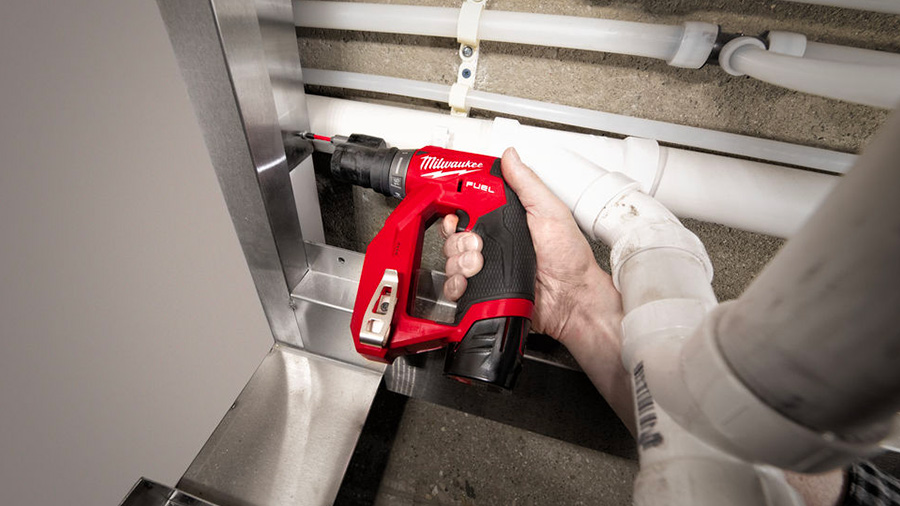 M12 FDDX : une perceuse-visseuse sans-fil à mandrin amovible polyvalente M12 FDDX : une perceuse-visseuse sans-fil à mandrin amovible polyvalente