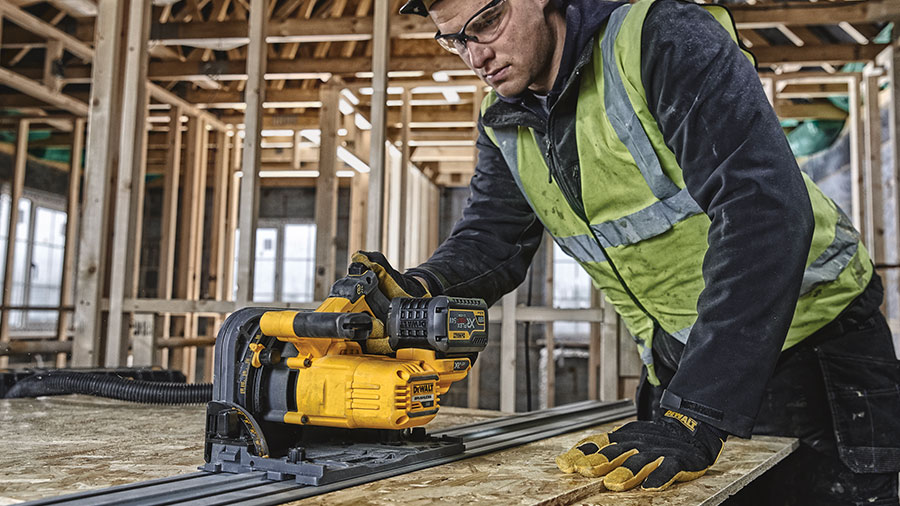DEWALT revisite sa scie plongeante sans fil DCS520 XR FLEXVOLT avec le WTC DEWALT revisite sa scie plongeante sans fil DCS520 XR FLEXVOLT avec le WTC