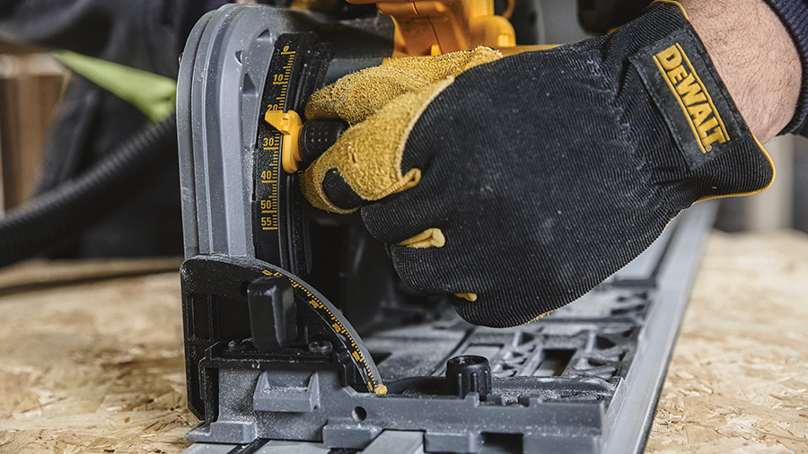 DEWALT revisite sa scie plongeante sans fil DCS520 XR FLEXVOLT avec le WTC DEWALT revisite sa scie plongeante sans fil DCS520 XR FLEXVOLT avec le WTC