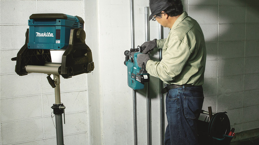 Éclairage LED professionel sans fil Makita DML811 Éclairage LED professionel sans fil Makita DML811