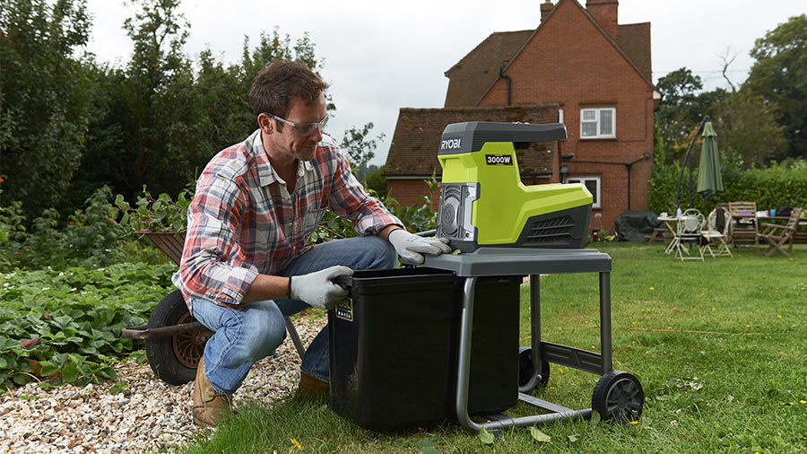 Broyeur de végétaux RYOBI RSH3045U Broyeur de végétaux RYOBI RSH3045U