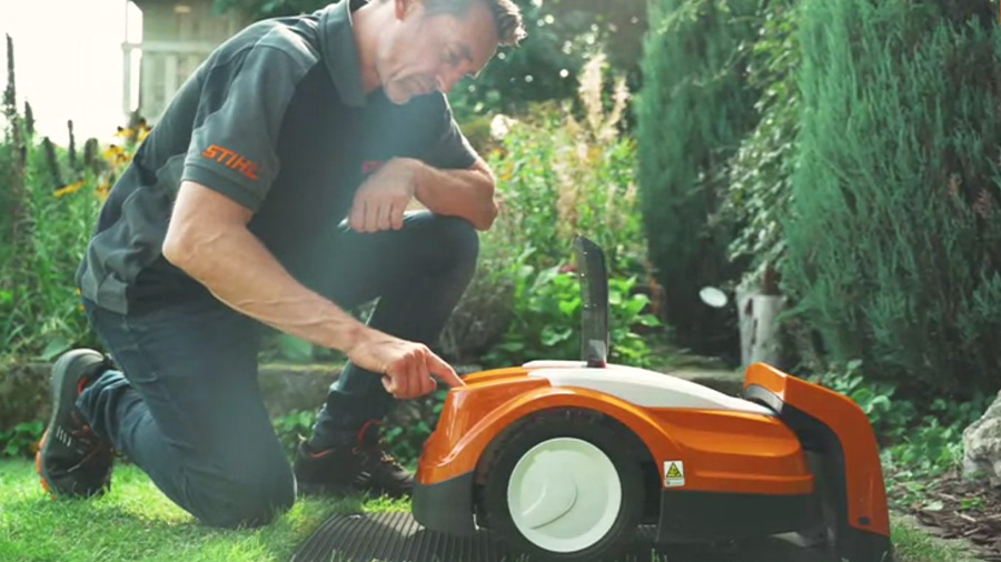 Robot tondeuse RMI 632 PC série 6 iMow STIHL Robot tondeuse RMI 632 PC série 6 iMow STIHL