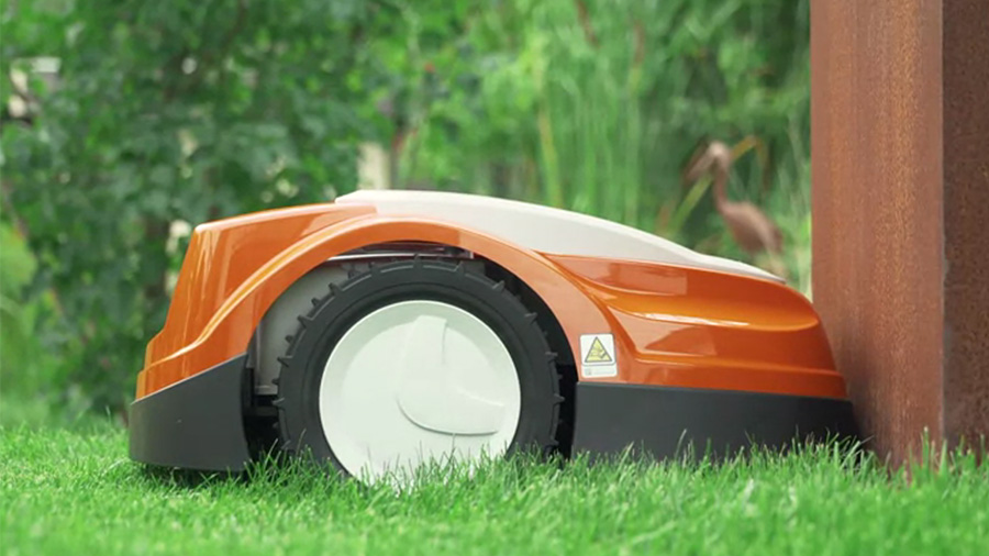 Robot tondeuse RMI 632 PC série 6 iMow STIHL Robot tondeuse RMI 632 PC série 6 iMow STIHL